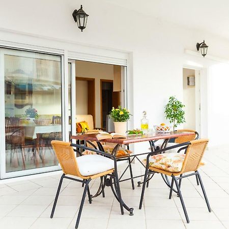 Guest House Mara Vela Luka Ngoại thất bức ảnh