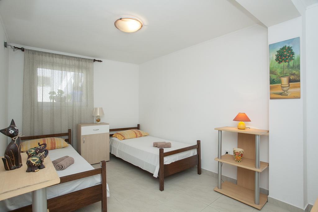 Guest House Mara Vela Luka Ngoại thất bức ảnh