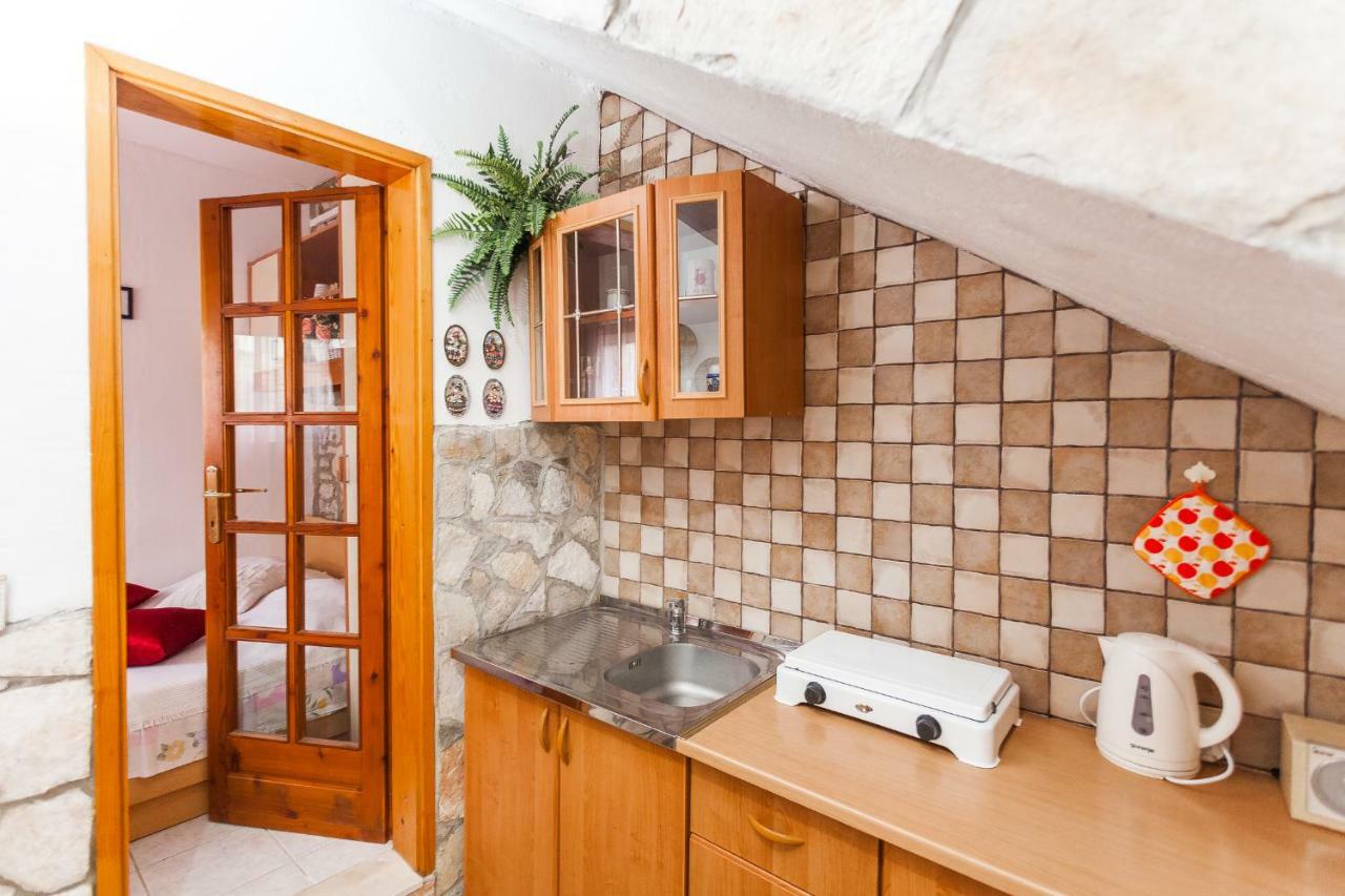 Guest House Mara Vela Luka Ngoại thất bức ảnh