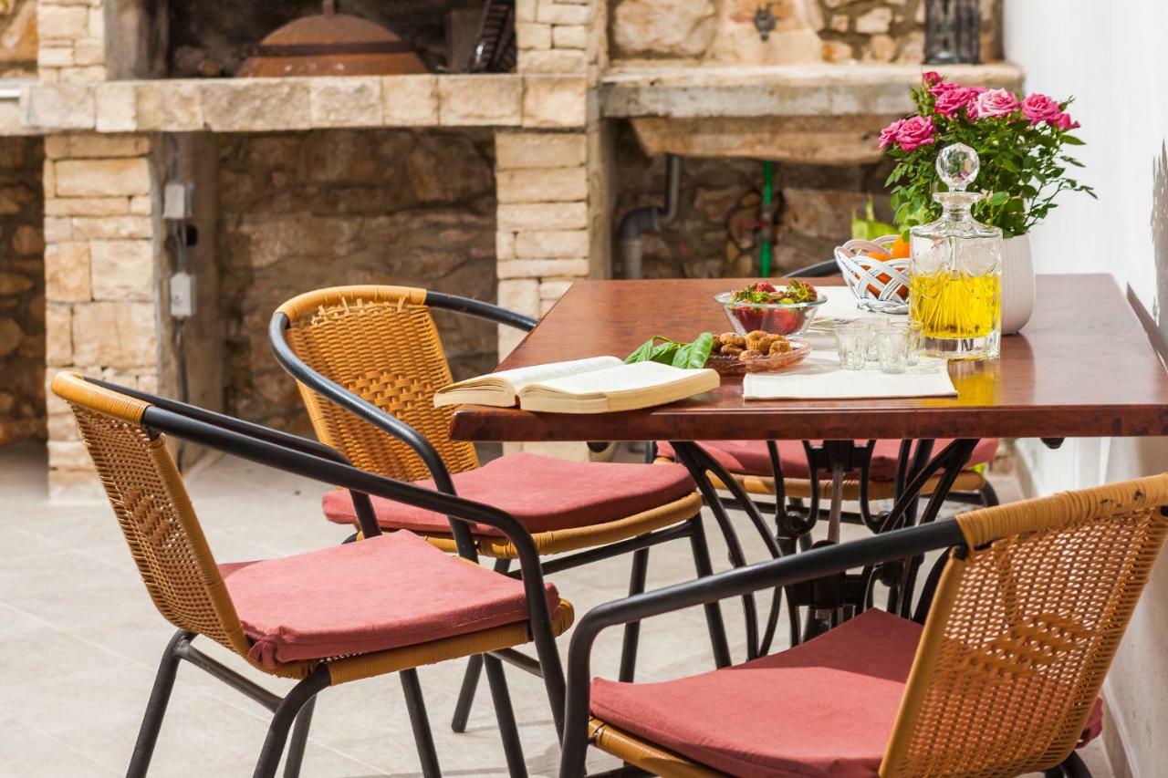 Guest House Mara Vela Luka Ngoại thất bức ảnh