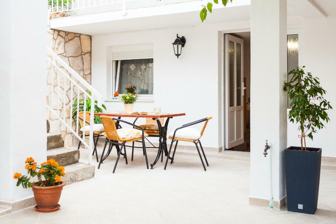 Guest House Mara Vela Luka Ngoại thất bức ảnh