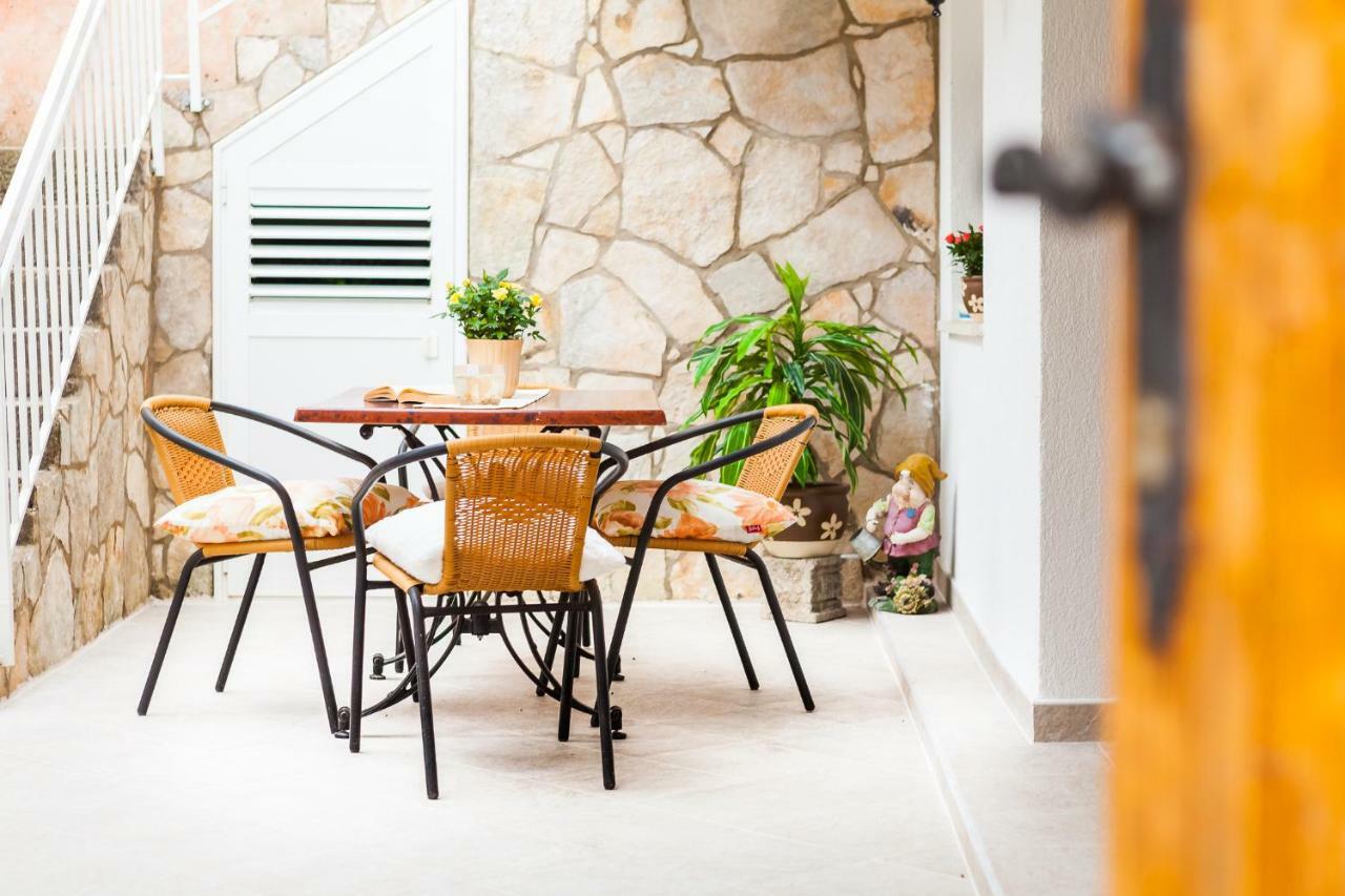 Guest House Mara Vela Luka Ngoại thất bức ảnh