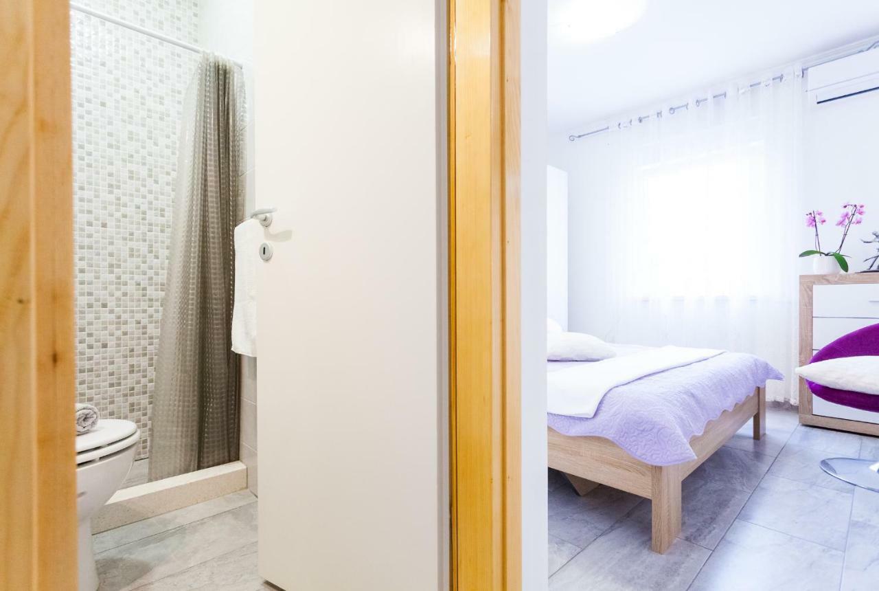 Guest House Mara Vela Luka Ngoại thất bức ảnh