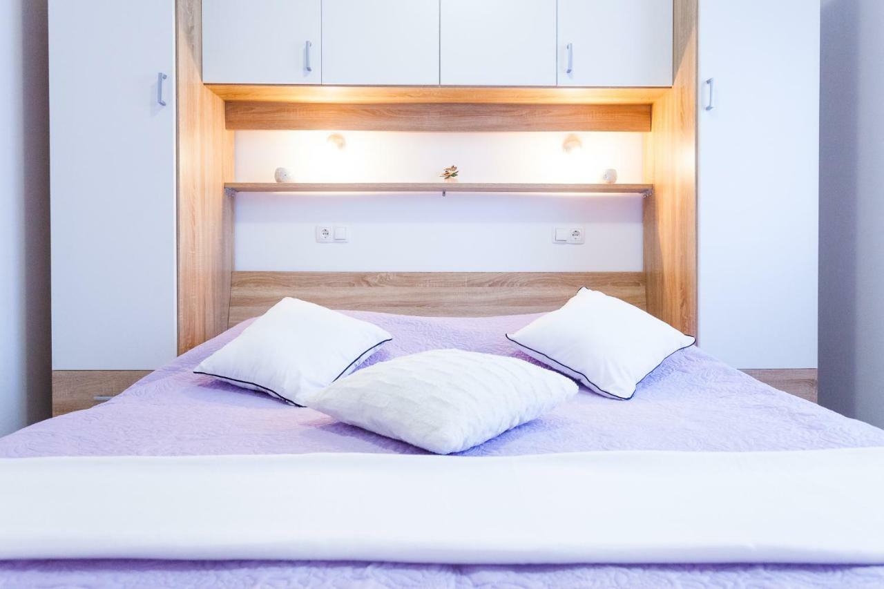 Guest House Mara Vela Luka Ngoại thất bức ảnh